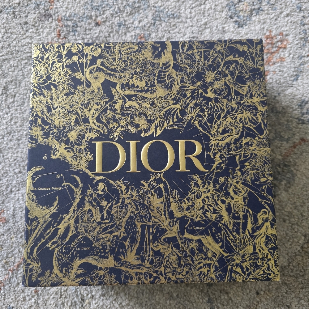 NEW Dior Constellation Notebook Gift Bundle! - Picture 10 of 10